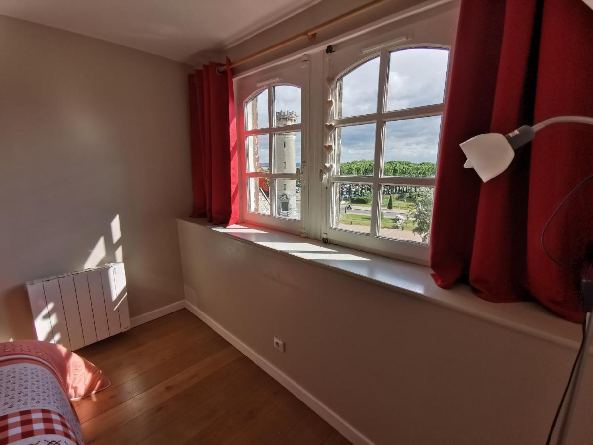 Phare Des Impressionnistes Apartment Honfleur Exterior photo